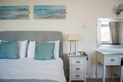 Beachlands Hotel