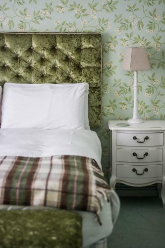 Beachlands Hotel