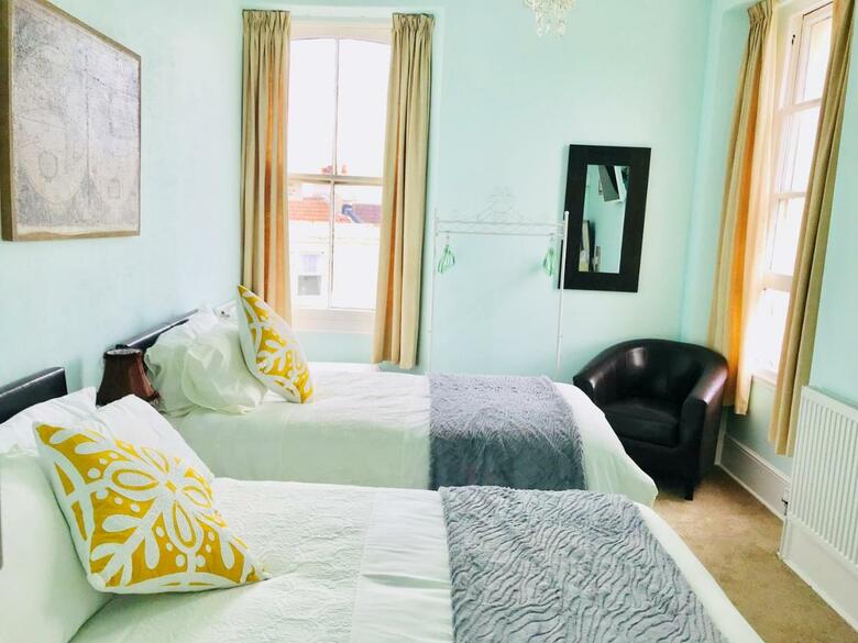 Hostal Highlea Guest House