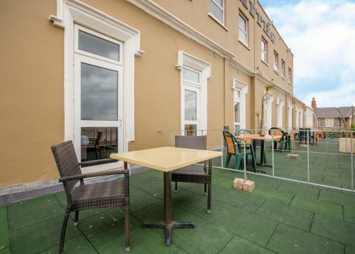 Smiths Hotel