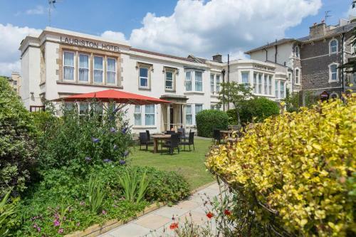 Lauriston Hotel