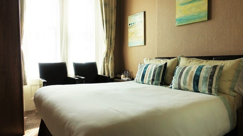 Hostal Oakover Guest House