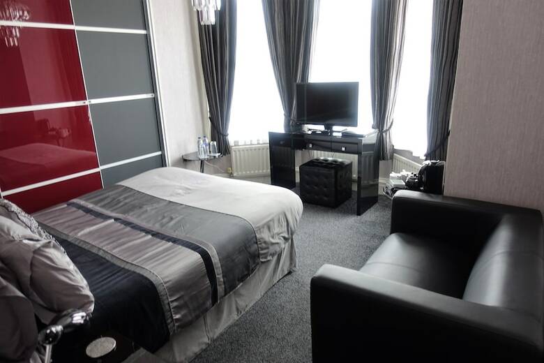 Hostal Oakover Guest House