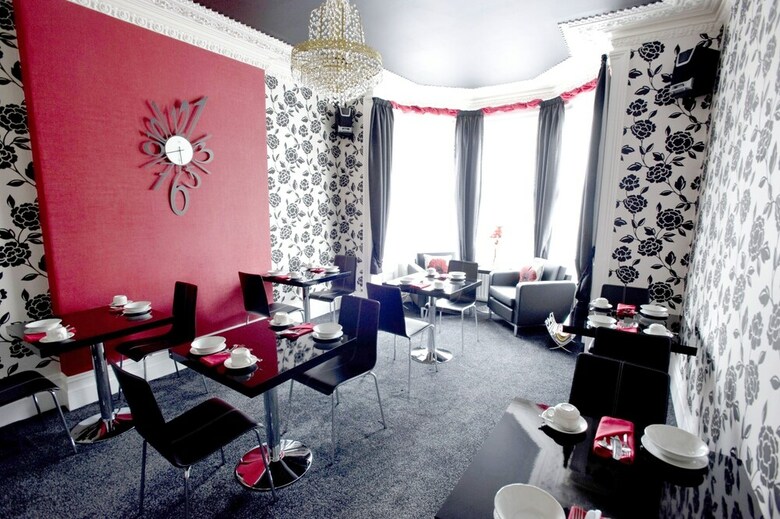 Hostal Oakover Guest House