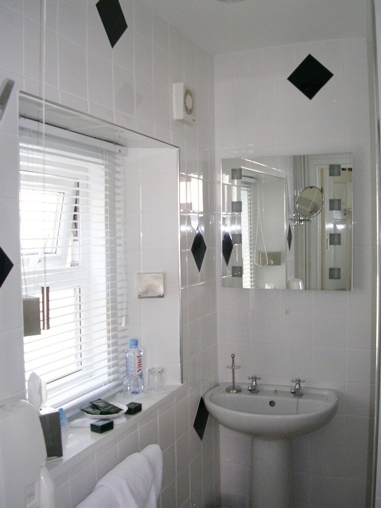 Hostal Oakover Guest House