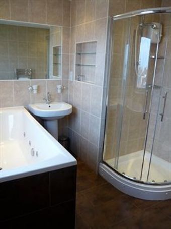 Queenswood Hotel