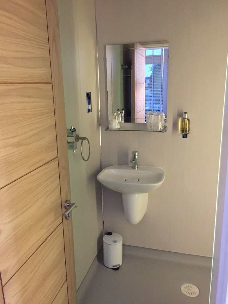 Hostal Harmony Poynt Hotel