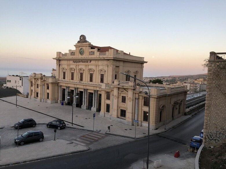 Il Sole E La Luna