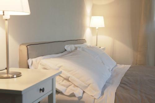 Hostal Lerux International