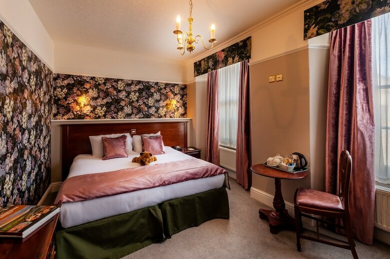 Old Hall Hotel