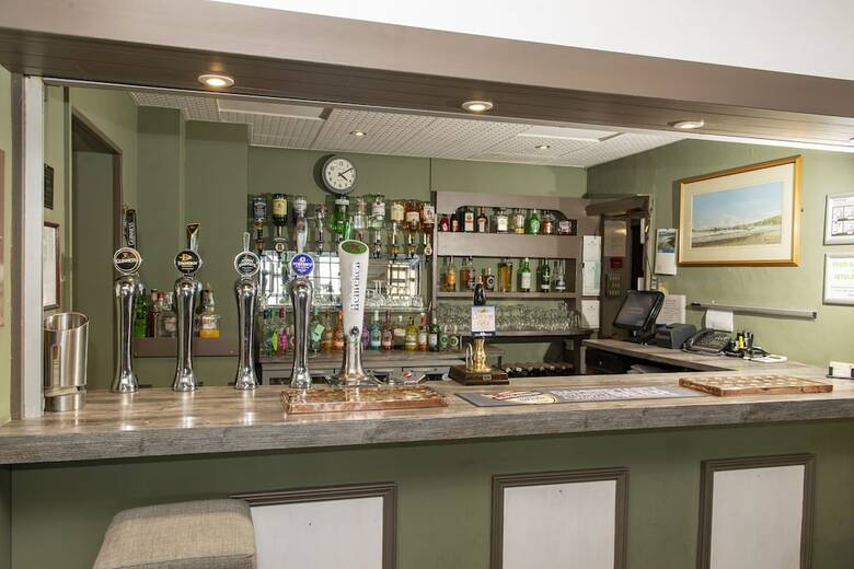 Hostal Eryl Mor Hotel