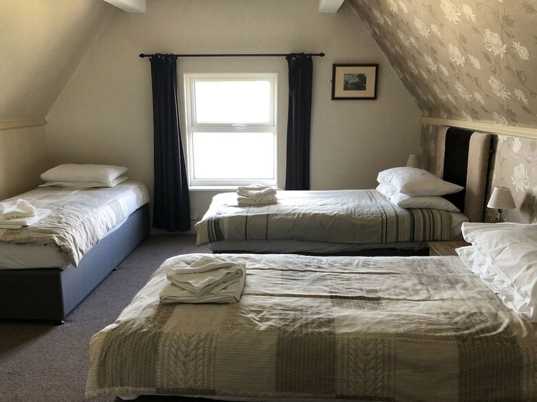 Hostal Eryl Mor Hotel
