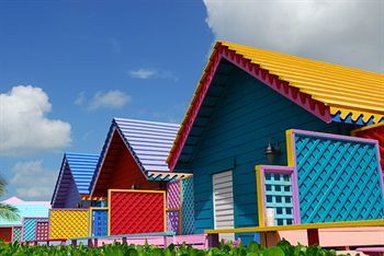 Hotel Compass Point Beach Resort