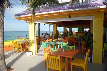 Hotel Compass Point Beach Resort