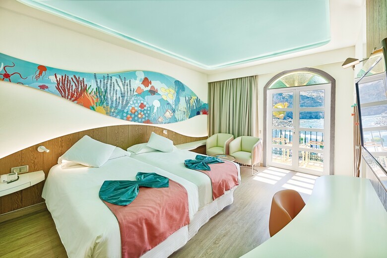 Hotel Livvo Puerto de Mog�n