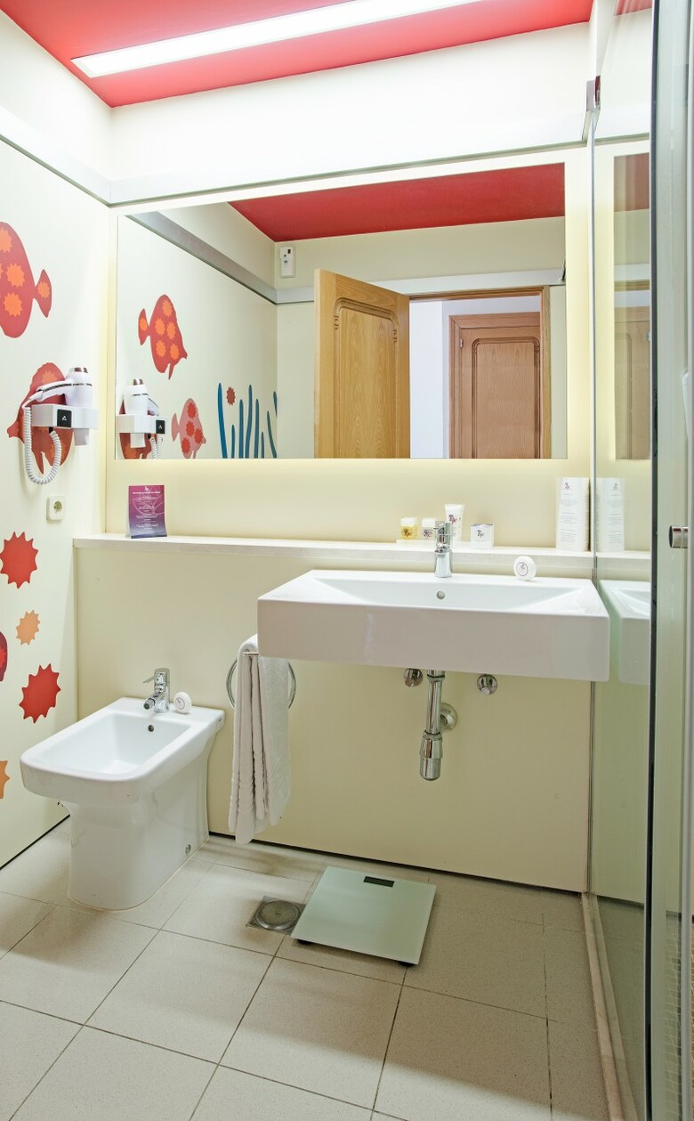Hotel Livvo Puerto de Mog�n
