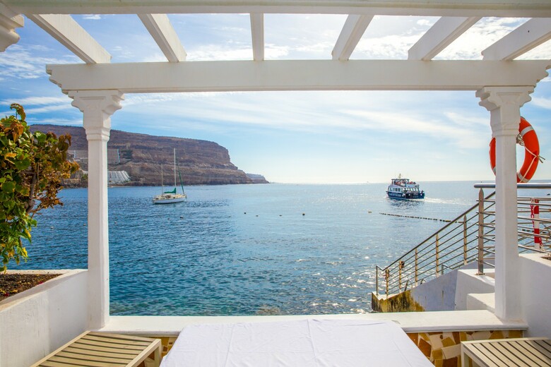 Hotel Livvo Puerto de Mog�n