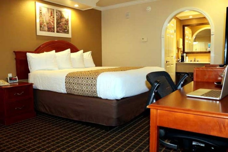Alexis Park Hotel