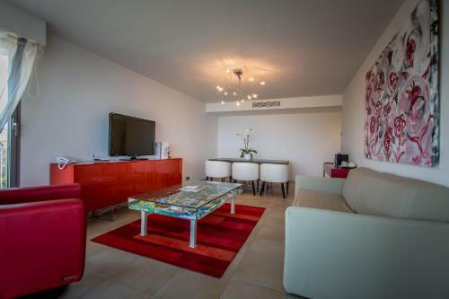 Royal Antibes - Luxury Hotel, Residence, Beach & Spa