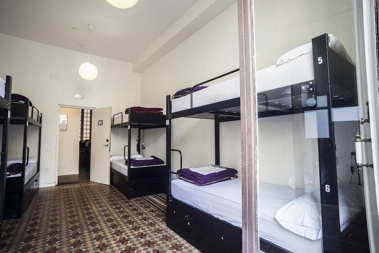 360 Hostel Barcelona Arts&culture