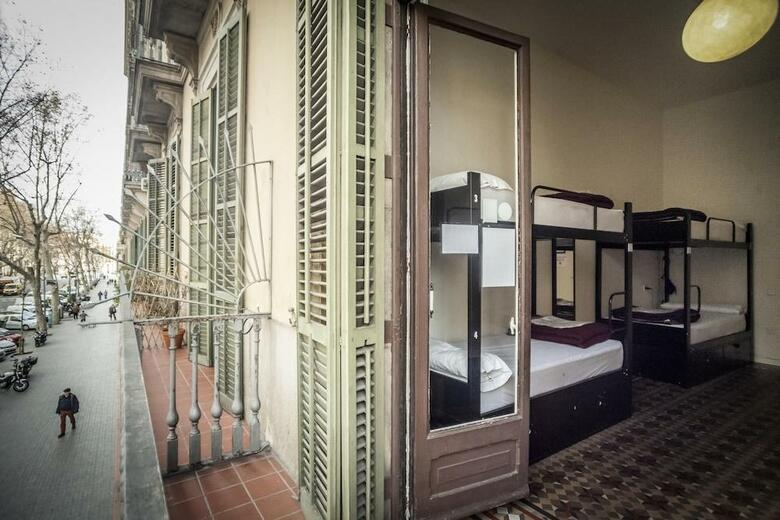 360 Hostel Barcelona Arts&culture