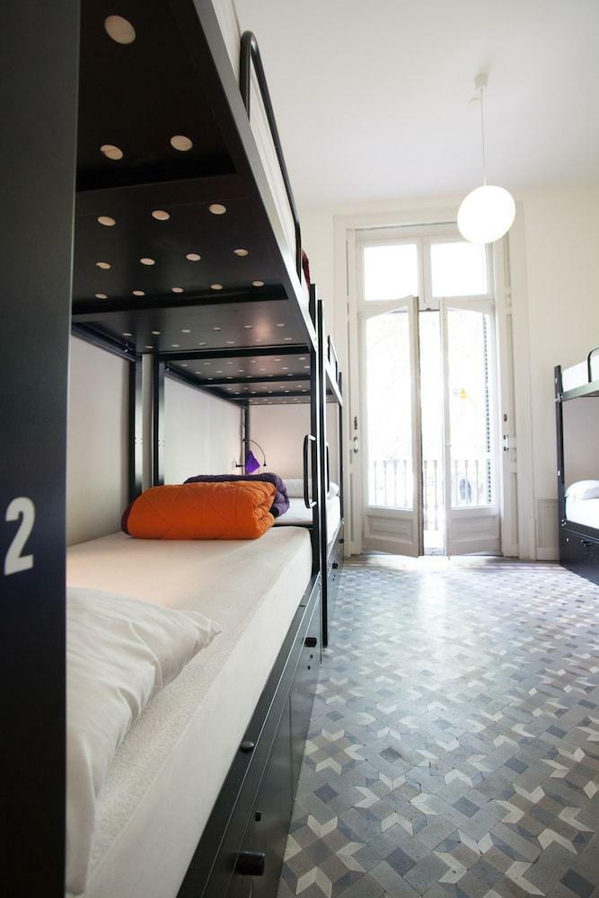 360 Hostel Barcelona Arts&culture