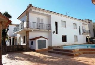 Villa Tropik