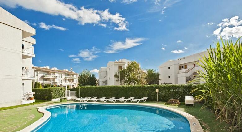 Llevant Apartamentos