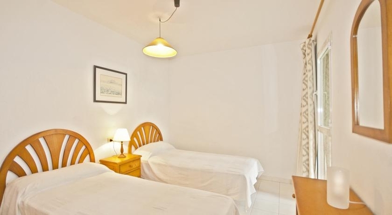 Llevant Apartamentos
