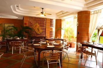 Hotel Costa Real Suites