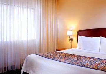 Hotel Courtyard By Marriott Dallas/lbj At Josey