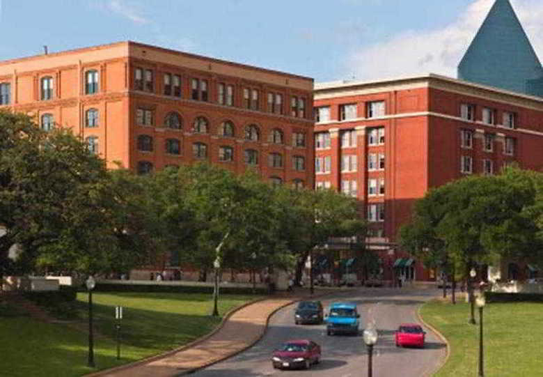 Hotel Courtyard By Marriott Dallas/lbj At Josey