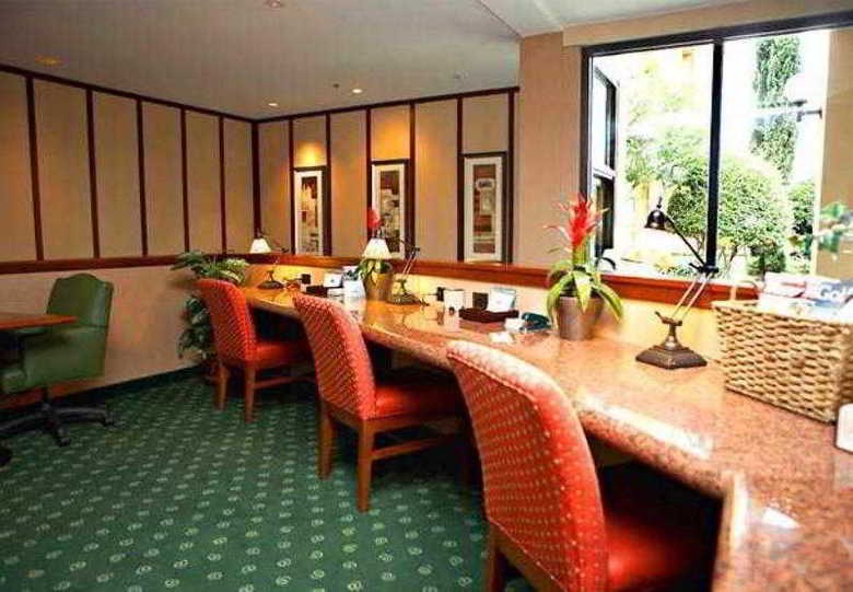 Hotel Courtyard By Marriott Dallas/lbj At Josey