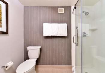 Hotel Courtyard By Marriott Dallas/lbj At Josey