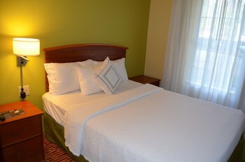 Hotel Towneplace Suites By Marriott Dallas Plano