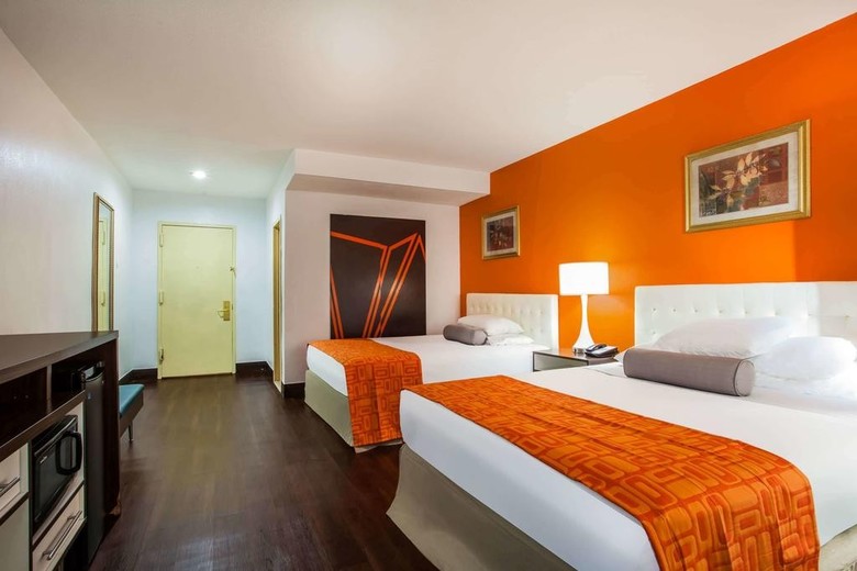 Hotel Howard Johnson Express Inn Bronx Ny