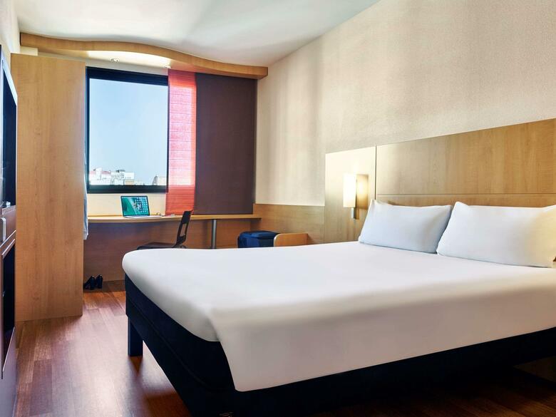 Hotel Ibis Barcelona Centro Sagrada Familia