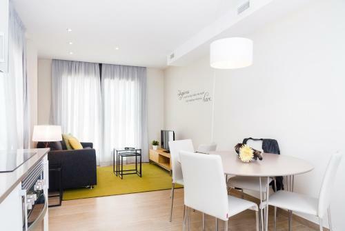 Feelathome Plaza Apartments