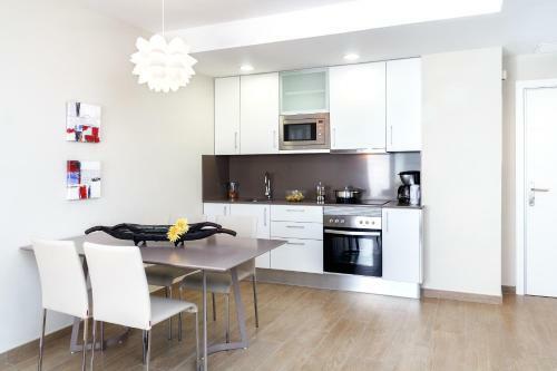 Feelathome Plaza Apartments