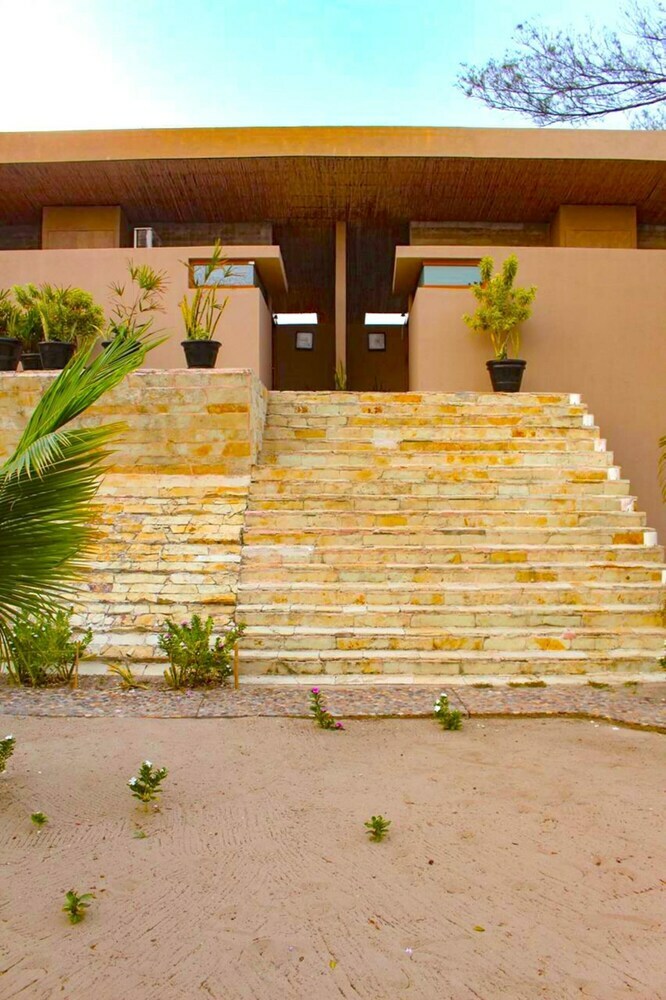 Hotel Isla Tajin Beach And River Resort