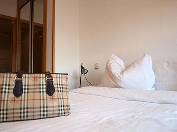 Stylish City Aparthotel
