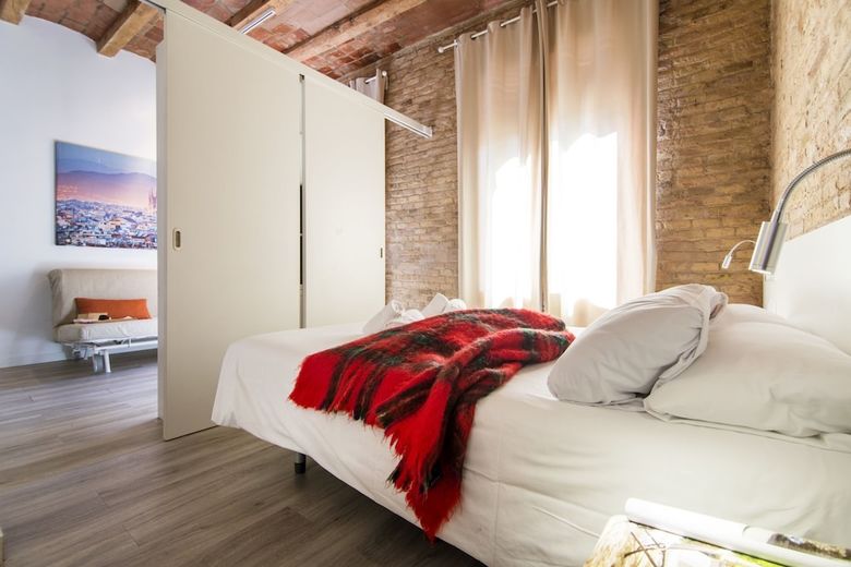 Apartamento Happy People Sagrada Familia Gaud�