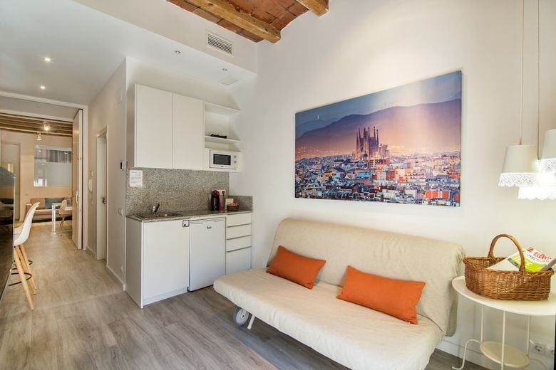 Apartamento Happy People Sagrada Familia Gaud�