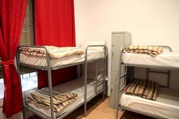 Barcel� Hostel