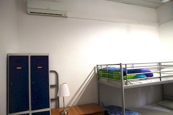 Barcel� Hostel
