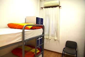 Barcel� Hostel