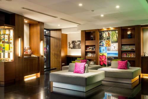 Hotel B