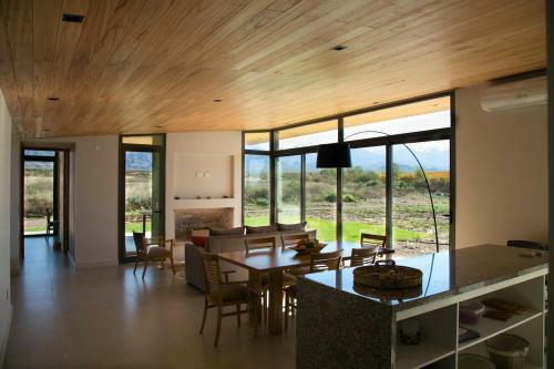 Hostal La Morada Guest House