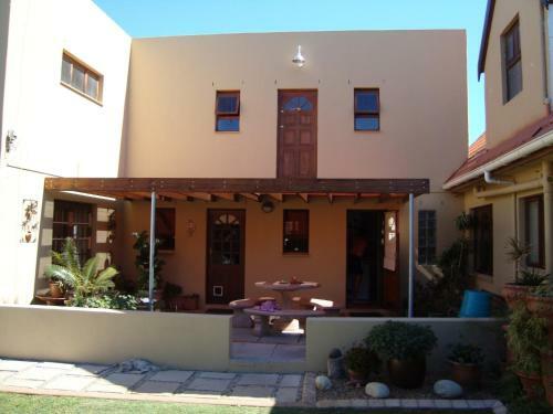 Hostal Pentzhaven Guesthouse