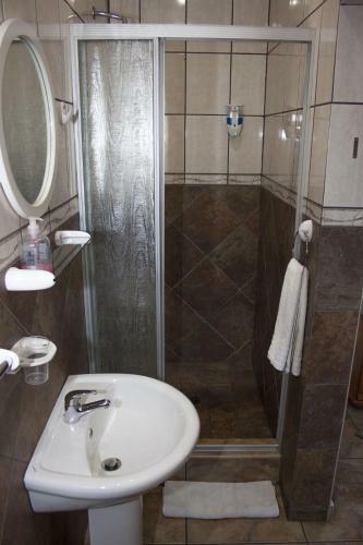 Hostal Agros Guest House
